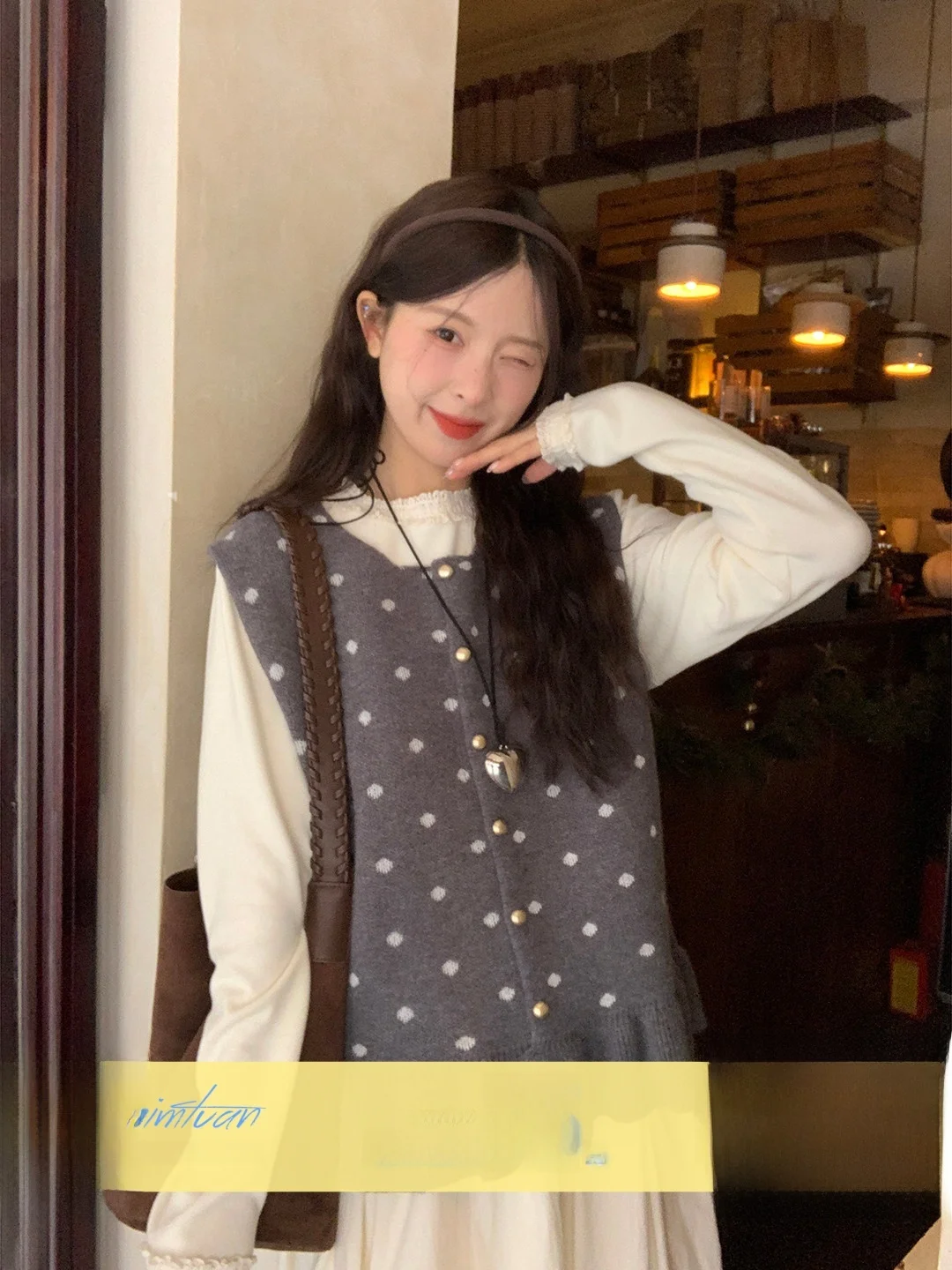 Retro Artistic Polka Dot Knitted Vest Women's Layered Korean Style Versatile Elegant Age Reduction Slimming Top Summer
Retro Artistic Polka Dot Knitted Vest Women's Layered Korean Style Versatile Elegant Age Reduction Slimming Top Summer