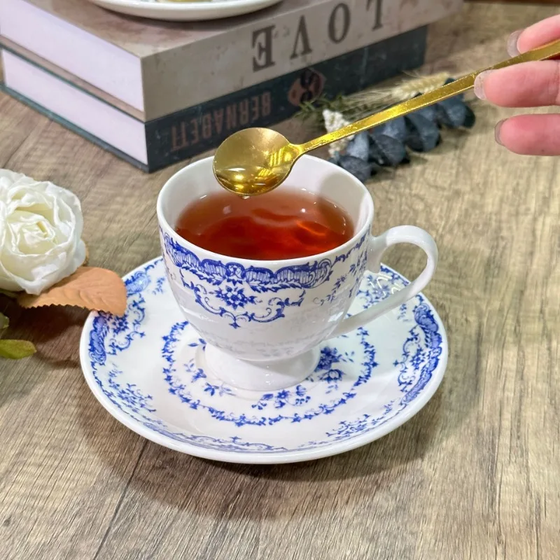 220ml Vintage Ceramic Cup Exquisite And Elegant Afternoon Tea Cup Set Table Decoration Tea Cup With Handle 2025 Christmas Gifts
220ml Vintage Ceramic Cup Exquisite And Elegant Afternoon Tea Cup Set Table Decoration Tea Cup With Handle 2025 Christmas Gifts