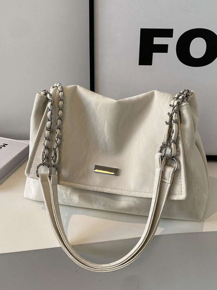 Casual Soft Surface Large Capacity Women's Shoulder Bag Trendy Chain Commuter Bag Tote Bag Fashionable All-Match Daily Use
Casual Soft Surface Large Capacity Women's Shoulder Bag Trendy Chain Commuter Bag Tote Bag Fashionable All-Match Daily Use