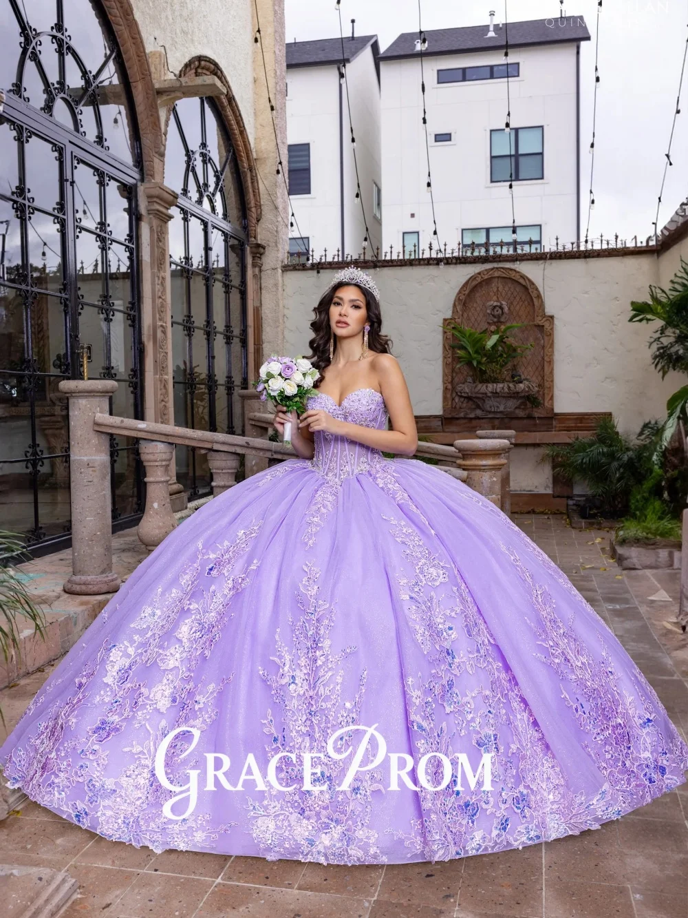 Shiny Quinceanera Dresses Sleeveless Elegant Appliques Crystal Beading Figure Hugging Corset Puffy Tulle Vestidos De 15 Anos De
Shiny Quinceanera Dresses Sleeveless Elegant Appliques Crystal Beading Figure Hugging Corset Puffy Tulle Vestidos De 15 Anos De