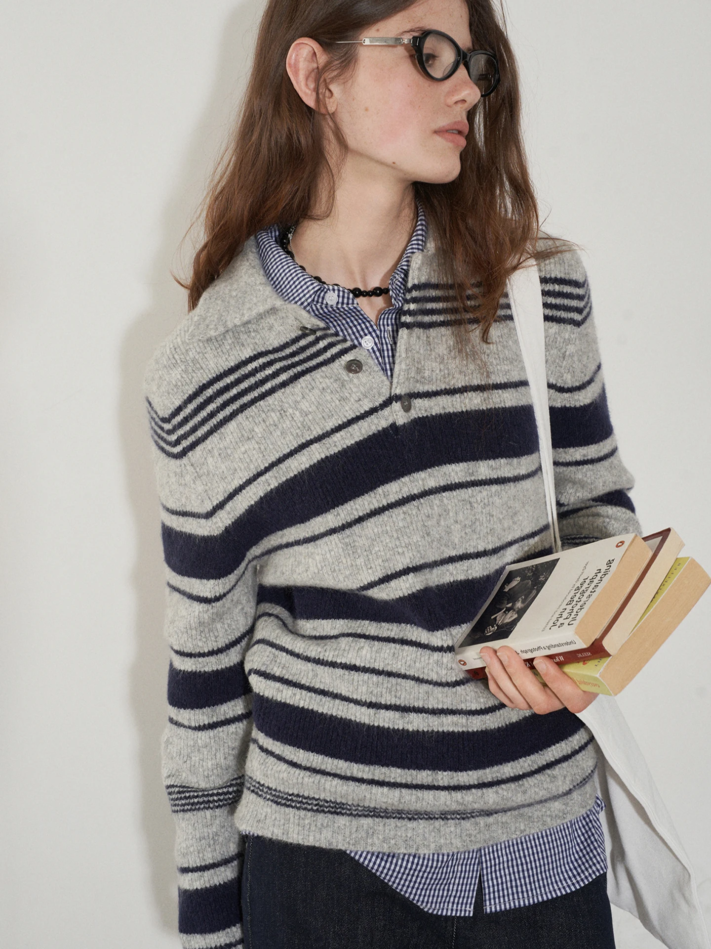 Autumn 2025 Women's Long Sve Camere Knitted Sweater Korean Sle Striped Color Blo Faionable Top Soft Comfortable Fit
Autumn 2025 Women's Long Sve Camere Knitted Sweater Korean Sle Striped Color Blo Faionable Top Soft Comfortable Fit