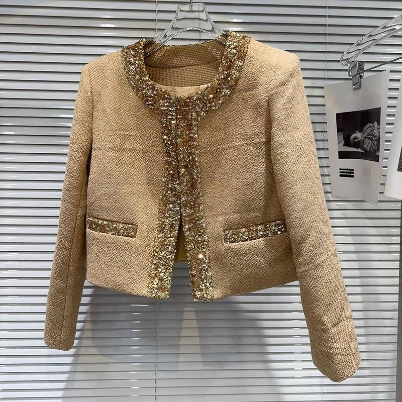 2025 Autumn New Small Fragrant Style Gold Glitter Edge Coarse Floral Cloth Light Luxury Celebrity Short Coat for Women
2025 Autumn New Small Fragrant Style Gold Glitter Edge Coarse Floral Cloth Light Luxury Celebrity Short Coat for Women