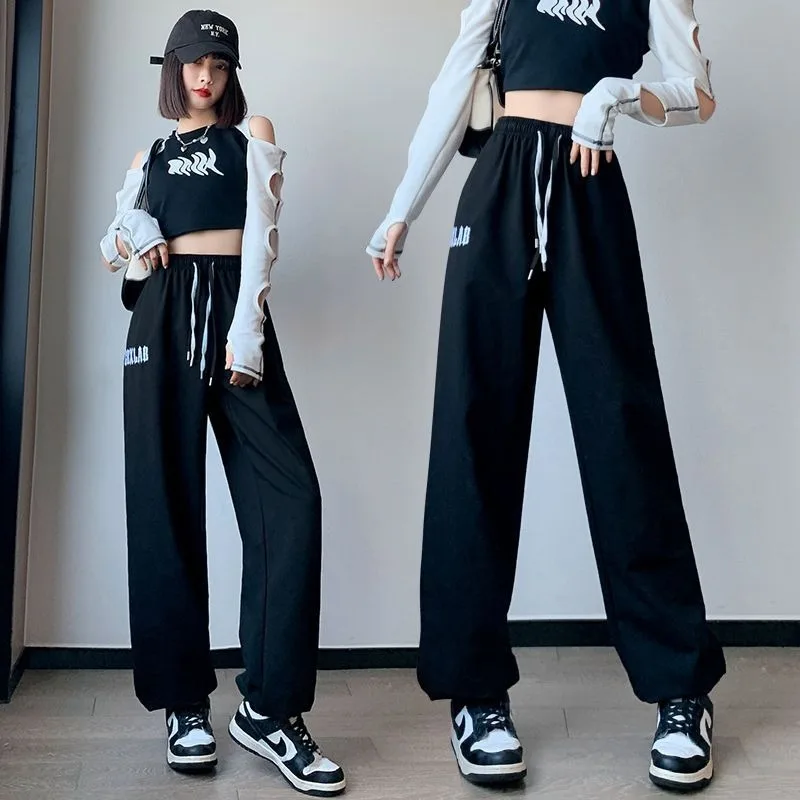 2023 Spring Autumn New Sports Sweatpants Women Casual Girdle Feet Wide Legs Loose Straight Tube Large Size Commuter Trousers
2023 Spring Autumn New Sports Sweatpants Women Casual Girdle Feet Wide Legs Loose Straight Tube Large Size Commuter Trousers