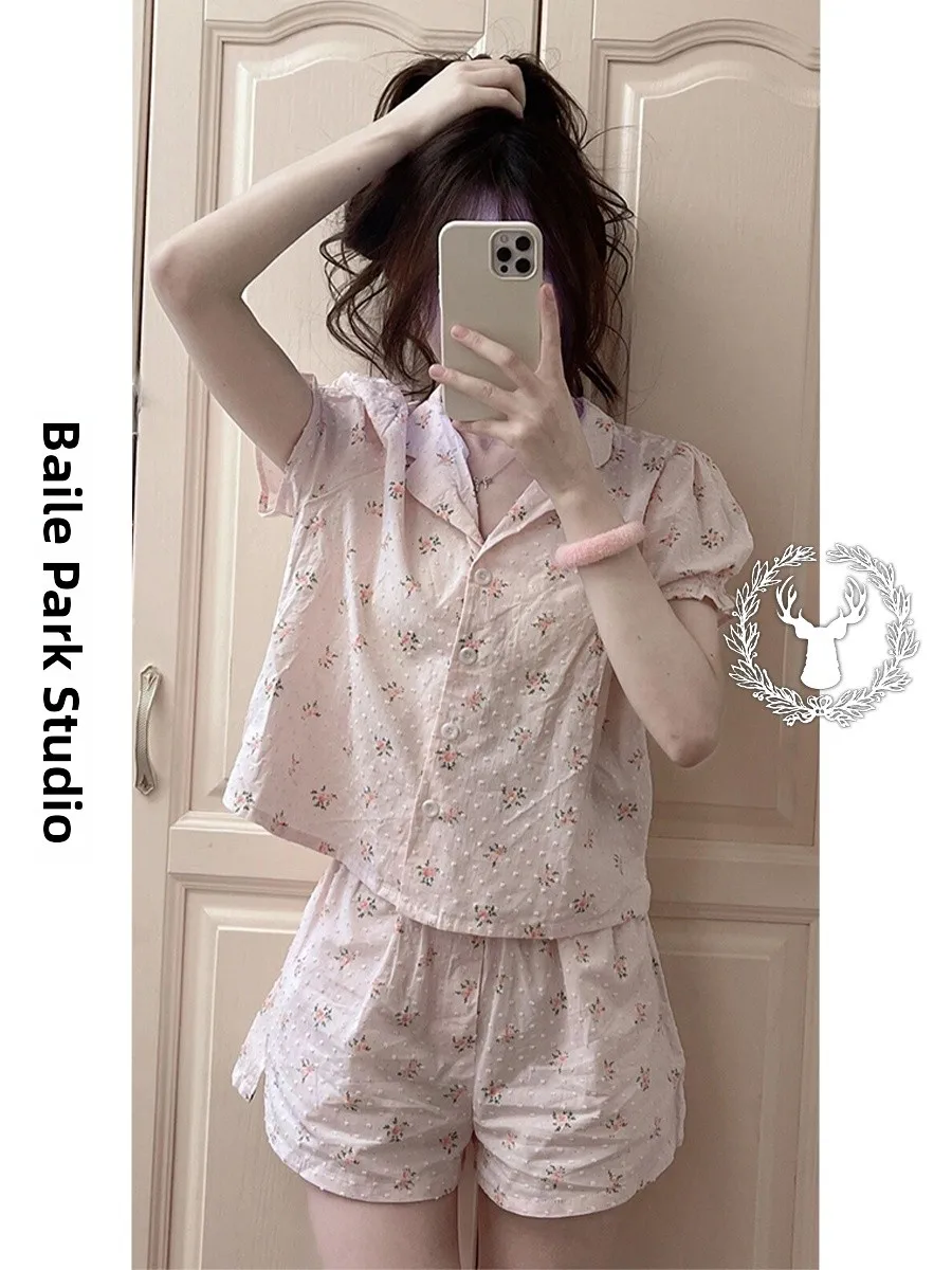 Breathable Women's Summer Thin ort Sve Spwear Set Sweet Home Clothes Outdoor Wearable Floral Print Comfortable Pajamas
Breathable Women's Summer Thin ort Sve Spwear Set Sweet Home Clothes Outdoor Wearable Floral Print Comfortable Pajamas