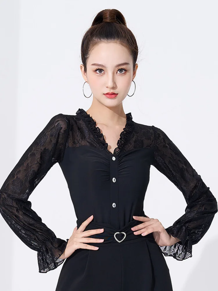 Women Lace Patchwork Latin Dance Top Bell Sleeves V Neck Slim Fit Salsa Bachata Performance Stretch Breathable Practice Wear
Women Lace Patchwork Latin Dance Top Bell Sleeves V Neck Slim Fit Salsa Bachata Performance Stretch Breathable Practice Wear