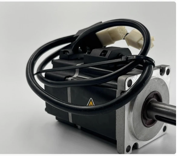 1PCS Product model: EMJ-10APA22 motor
1PCS Product model: EMJ-10APA22 motor