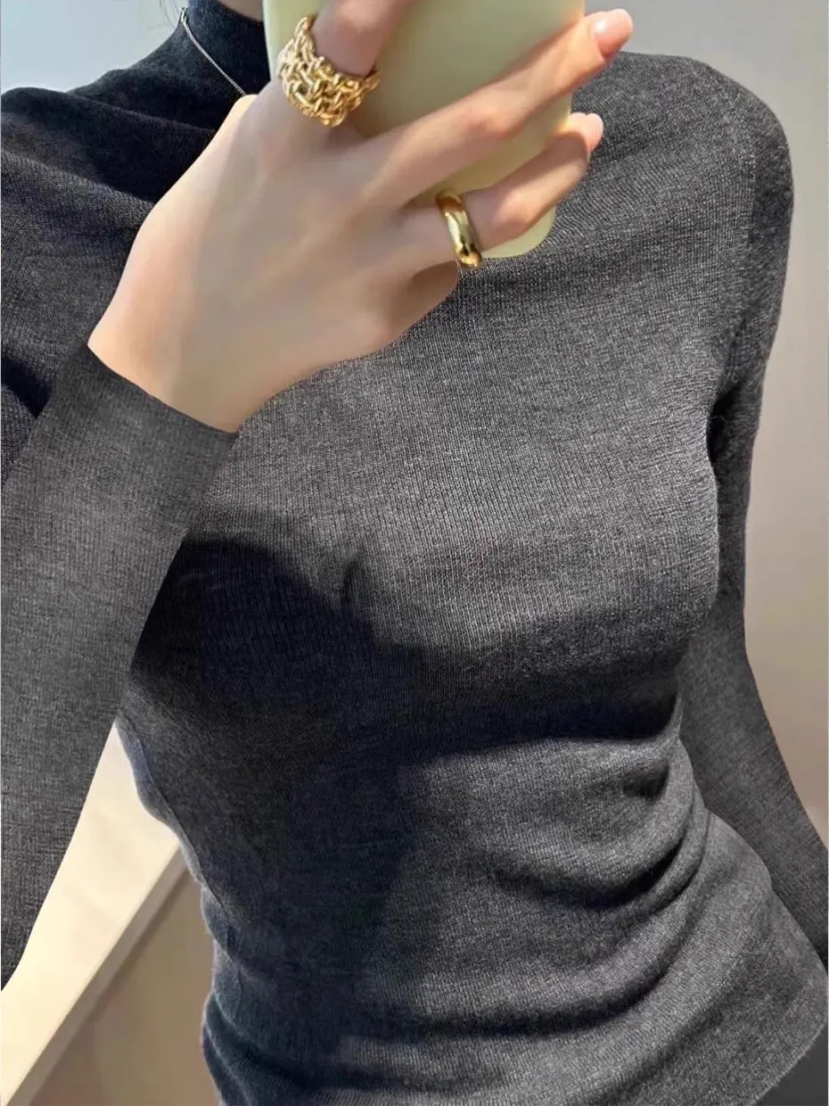 Slim Fit Long Sleeve Knitted Base Shirt Half High Collar Yangzi Yarn Seamless Pure Color Women's Fashionable Top
Slim Fit Long Sleeve Knitted Base Shirt Half High Collar Yangzi Yarn Seamless Pure Color Women's Fashionable Top