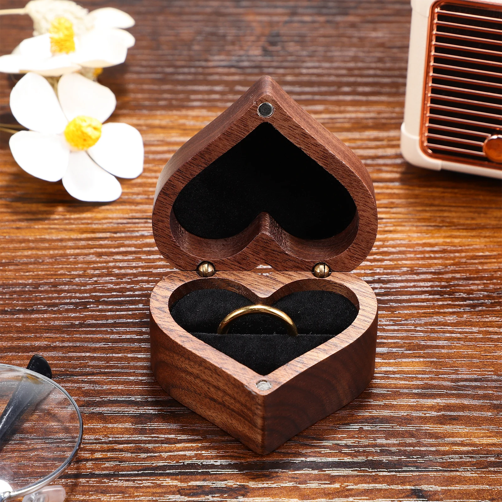 Solid Wood Love Ring Box Heart Shaped Case Holder Display Jewelry Boxes for Wedding
Solid Wood Love Ring Box Heart Shaped Case Holder Display Jewelry Boxes for Wedding