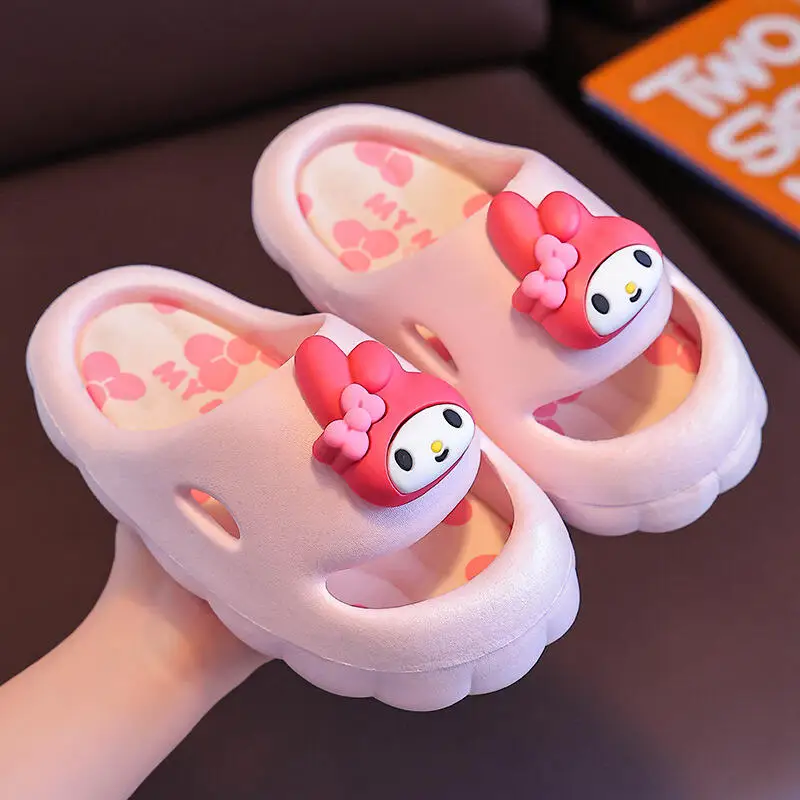 Sanrio Girl My Melody Kawaii модные тапочки студенческие летние домашние детские нескользящие шлепанцы на мягкой подошве, новый стиль
Sanrio Girl My Melody Kawaii модные тапочки студенческие летние домашние детские нескользящие шлепанцы на мягкой подошве, новый стиль