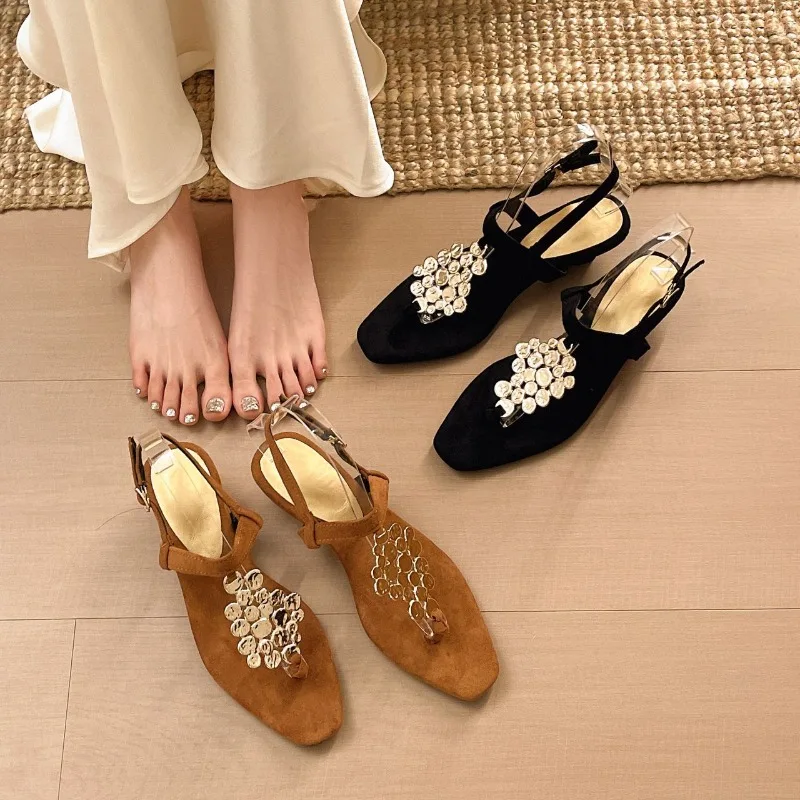 Women's Sandals French Style Temperament Metal Decorative Clip-On Sandals Fashion Summer Women Sandals One-Strap Designer Sandal
Women's Sandals French Style Temperament Metal Decorative Clip-On Sandals Fashion Summer Women Sandals One-Strap Designer Sandal