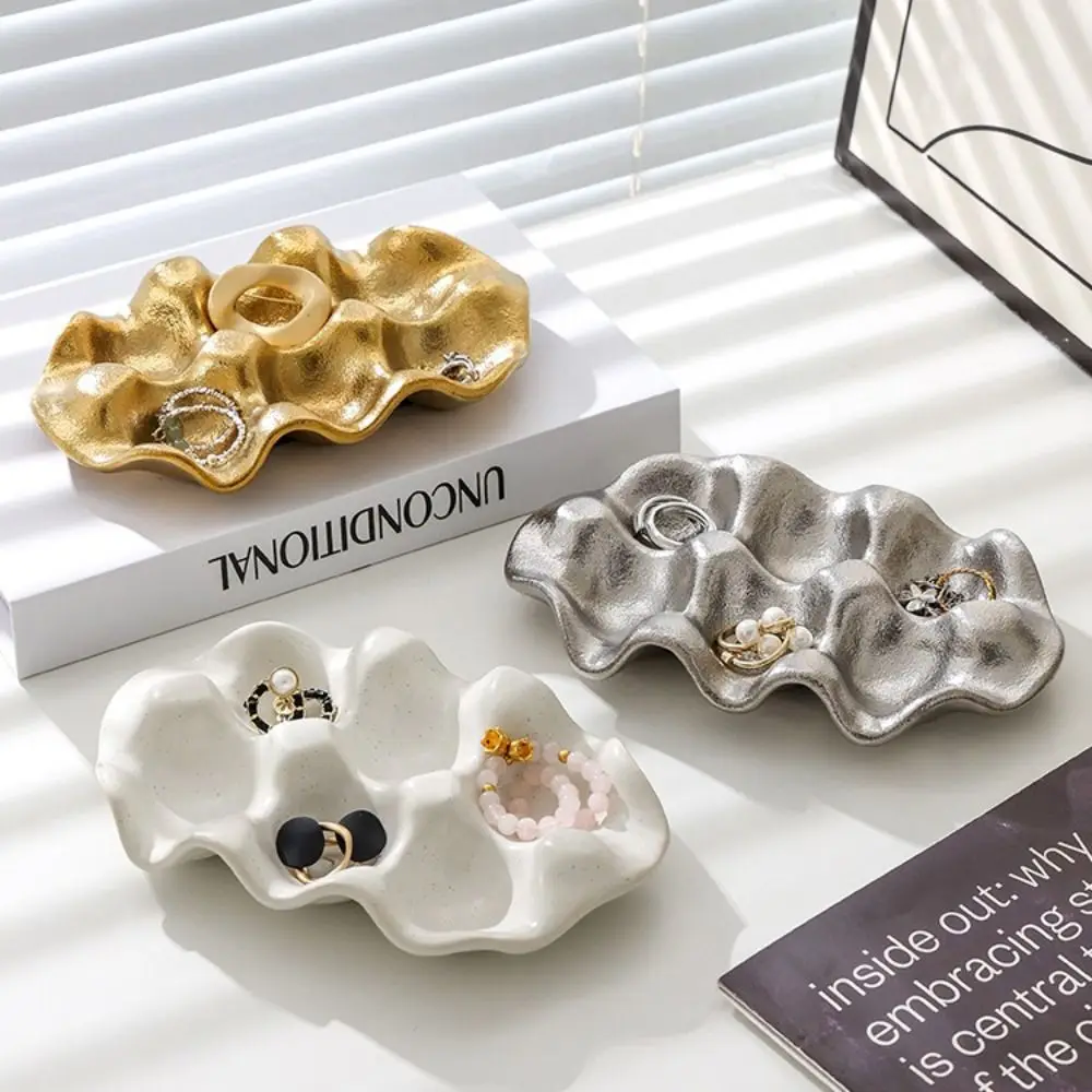 Ceramic Jewelry Display Plate Shockproof 6 Grids Earrings Storage Tray Mini Retro Decorative Storage Plate Home Decoration
Ceramic Jewelry Display Plate Shockproof 6 Grids Earrings Storage Tray Mini Retro Decorative Storage Plate Home Decoration