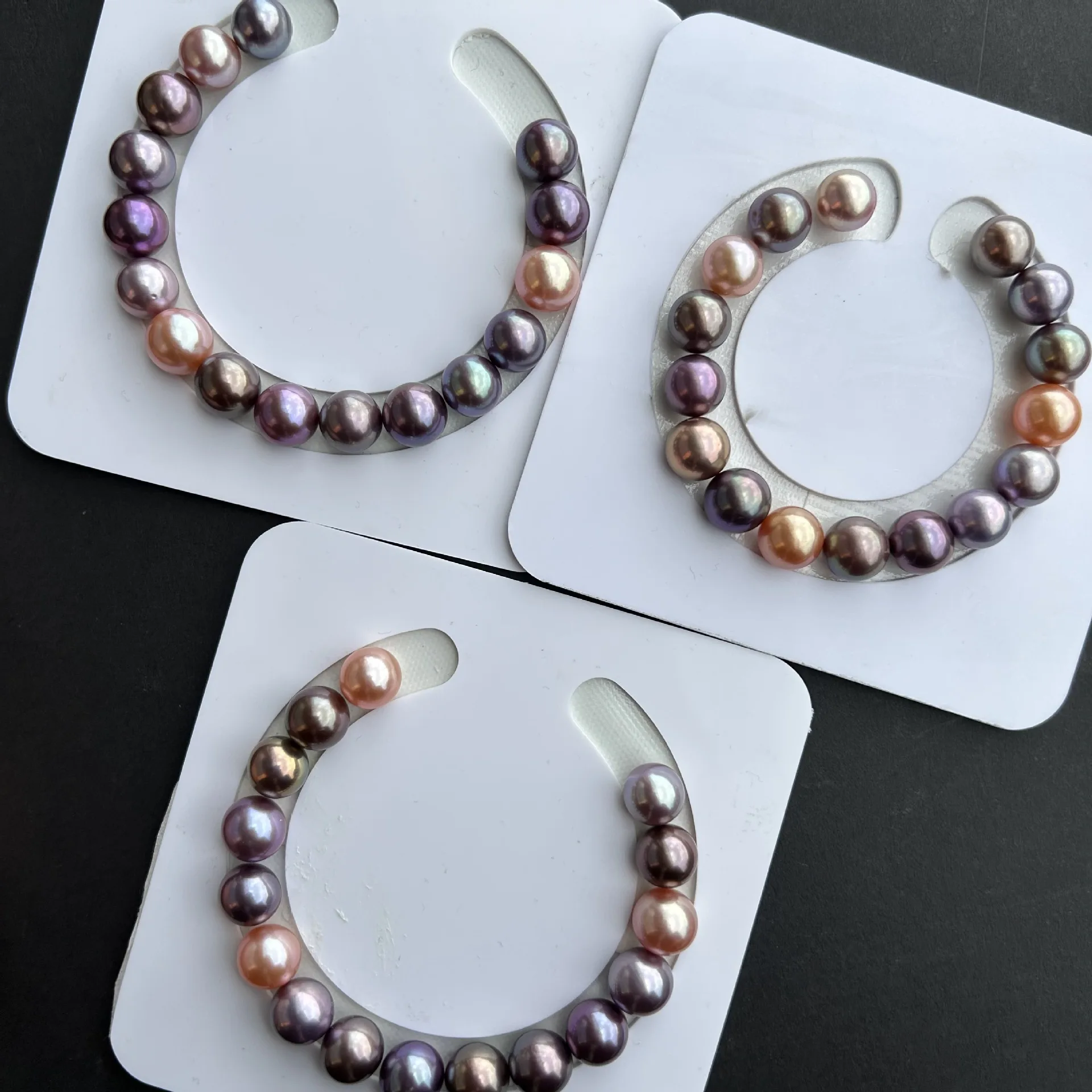 10-11mm Natural Iridescent Edison Freshwater Pearl Bracelet, 925 Silver Clasp, High Luster Round Smooth Skin Almost Flawless
10-11mm Natural Iridescent Edison Freshwater Pearl Bracelet, 925 Silver Clasp, High Luster Round Smooth Skin Almost Flawless