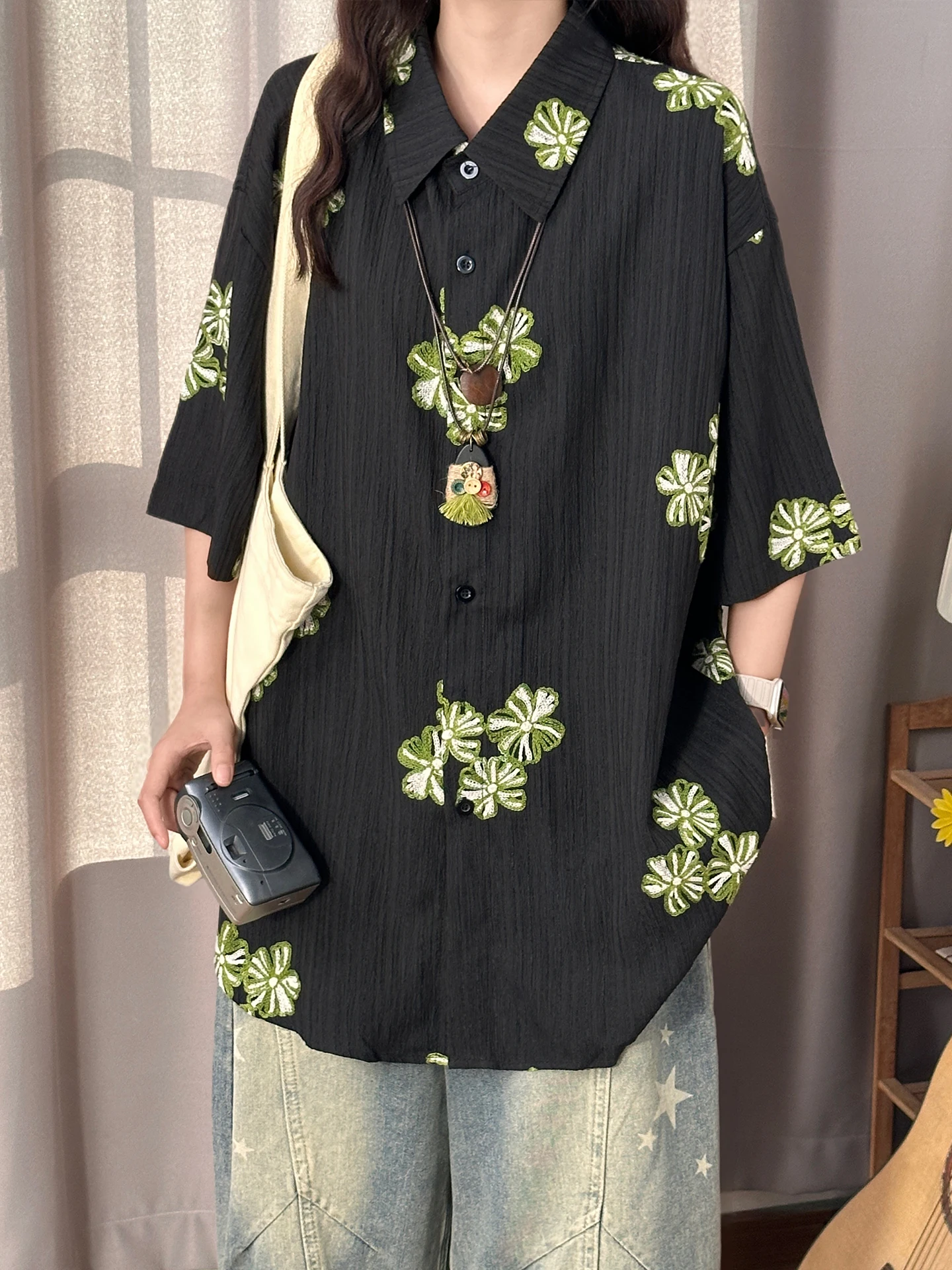 Retro American Floral Embroidery Loose Short Sleeve Shirt Women's Summer New Style Breathable Polyester Fiber Casual Top
Retro American Floral Embroidery Loose Short Sleeve Shirt Women's Summer New Style Breathable Polyester Fiber Casual Top