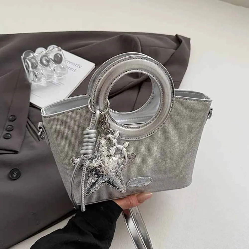 Simple PU Sweet Star Silver Bag Tote Bag Crossbody Bag Small Basket Bag Korean Style Shoulder Bag Shining Banquet Handbag Girls
Simple PU Sweet Star Silver Bag Tote Bag Crossbody Bag Small Basket Bag Korean Style Shoulder Bag Shining Banquet Handbag Girls