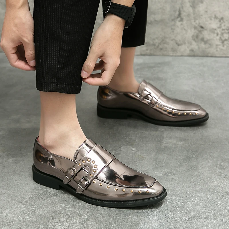 Лидер продаж, мужская кожаная обувь из металла, модная дизайнерская классическая стильная обувь для отдыха, вечеринки в ночном клубе, блестящая обувь для взрослых, размеры 38-46, новинка
Лидер продаж, мужская кожаная обувь из металла, модная дизайнерская классическая стильная обувь для отдыха, вечеринки в ночном клубе, блестящая обувь для взрослых, размеры 38-46, новинка