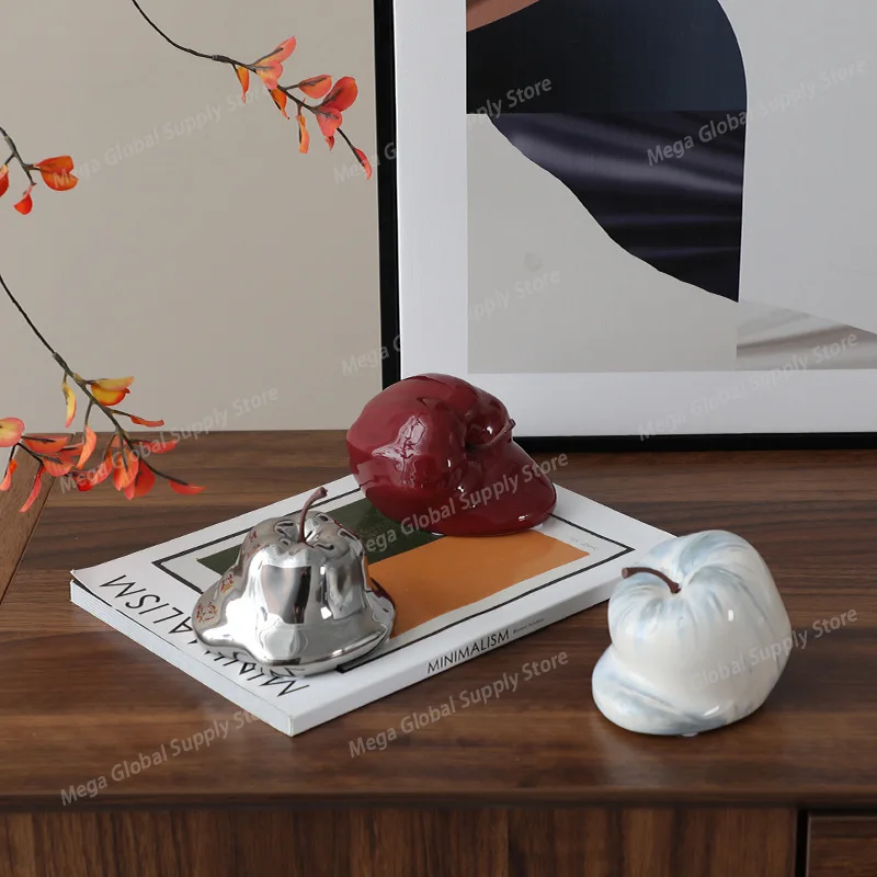 Modern Hand-Painted Lovely Penguin Ceramic Statue, Heart Pattern Sculpture for TV Cabinet Kids Room Living Room Home Decoration
Modern Hand-Painted Lovely Penguin Ceramic Statue, Heart Pattern Sculpture for TV Cabinet Kids Room Living Room Home Decoration