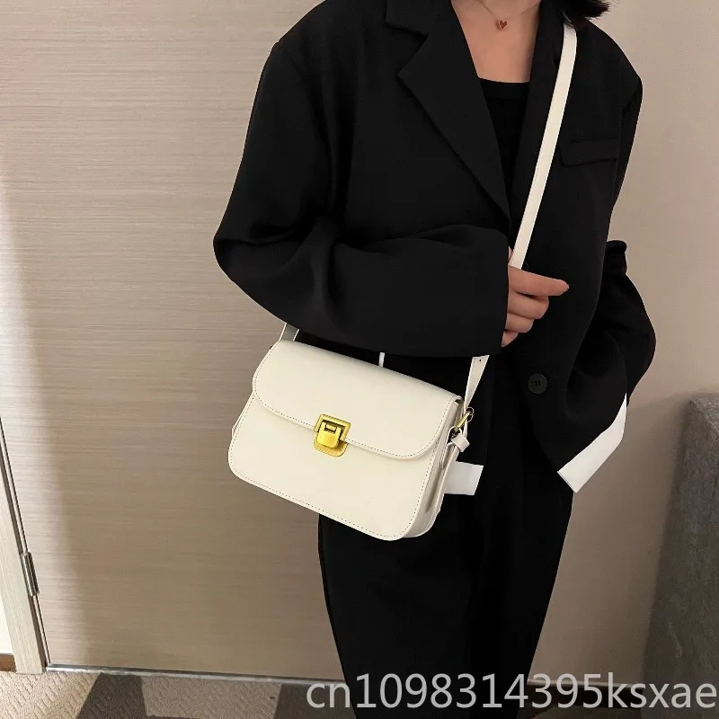 Women's Small Square Crossbody Bag with Vintage Design Elegant Retro Minimalist Daily Faux Leather Shoulder Strap
Women's Small Square Crossbody Bag with Vintage Design Elegant Retro Minimalist Daily Faux Leather Shoulder Strap