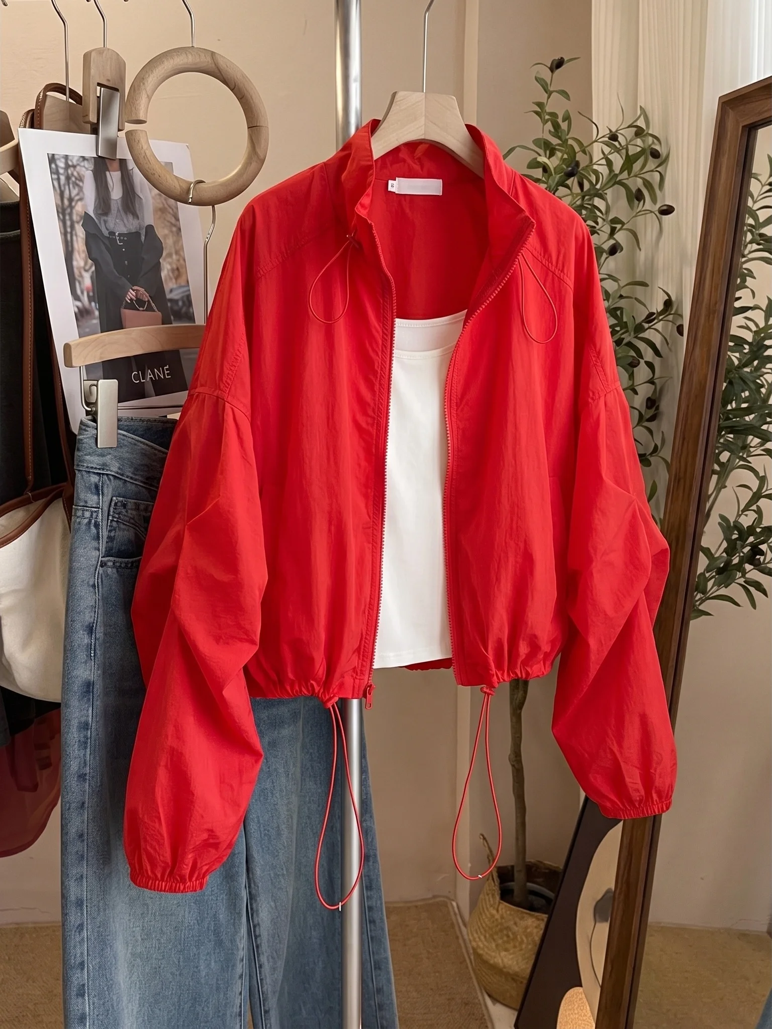 Spring Summer Loose Fit Red Jacket Women's Lightweight Breathable Drawstring Stand Collar Shorts Size Sun Protection Coat
Spring Summer Loose Fit Red Jacket Women's Lightweight Breathable Drawstring Stand Collar Shorts Size Sun Protection Coat