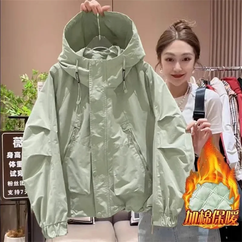 Женская ветровка в стиле пэчворк, весенне-осенняя, однотонная, с капюшоном, корейская мода, с длинными рукавами, укороченная верхняя одежда
Женская ветровка в стиле пэчворк, весенне-осенняя, однотонная, с капюшоном, корейская мода, с длинными рукавами, укороченная верхняя одежда