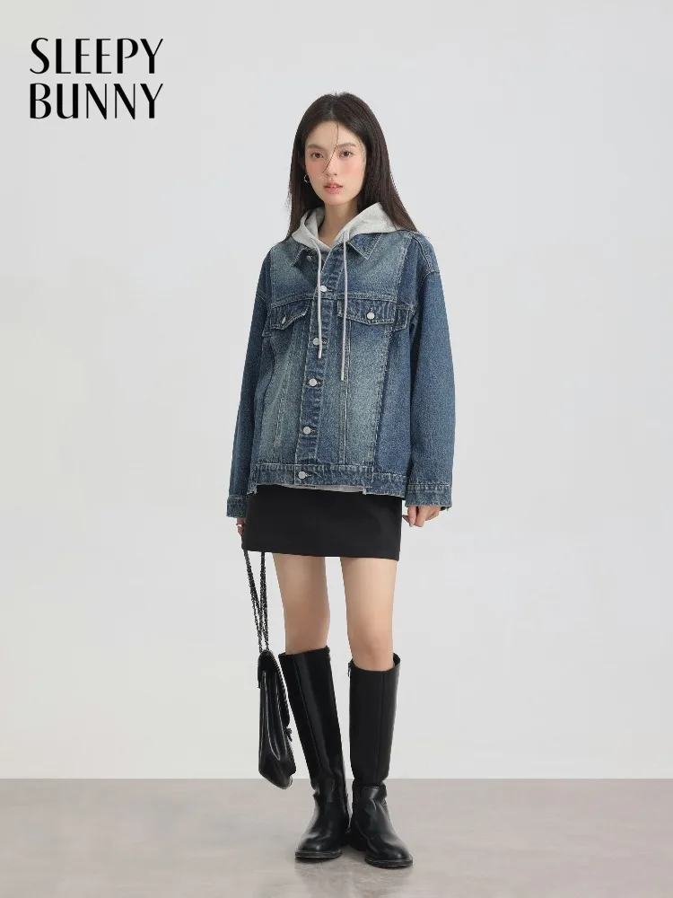 Vintage Washed Denim Jacket for Women Lady Loose Fit Drop Shoulder Jean Coat Casual Chic Spring Daily Street Outerwear Style
Vintage Washed Denim Jacket for Women Lady Loose Fit Drop Shoulder Jean Coat Casual Chic Spring Daily Street Outerwear Style