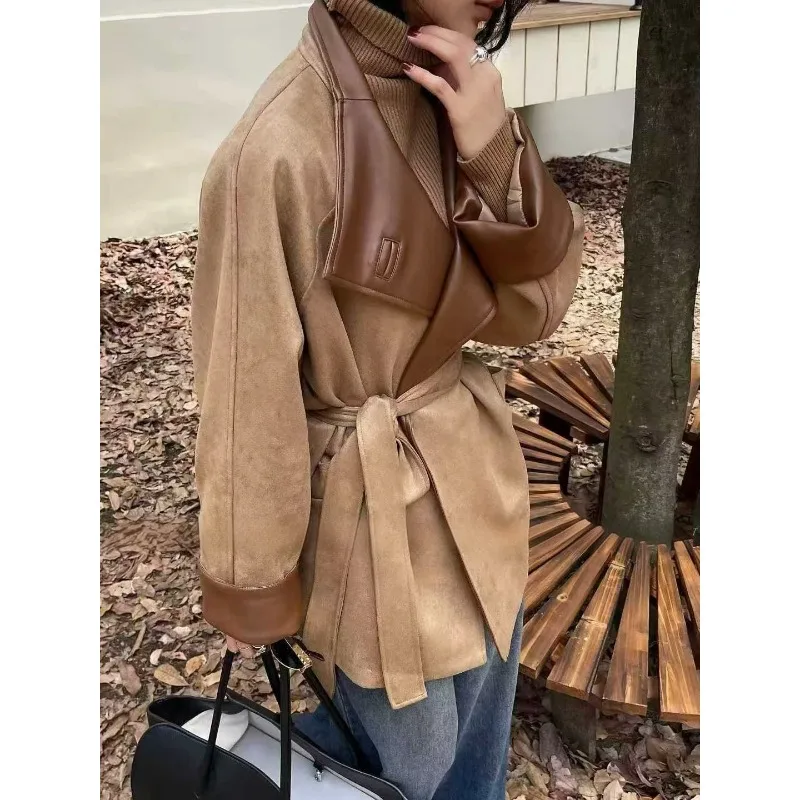 High-end Lapel Deerskin Velvet Splicing PU Leather Lace-up Trench Coat for Women's 2025 Winter Medium and Long Coat
High-end Lapel Deerskin Velvet Splicing PU Leather Lace-up Trench Coat for Women's 2025 Winter Medium and Long Coat