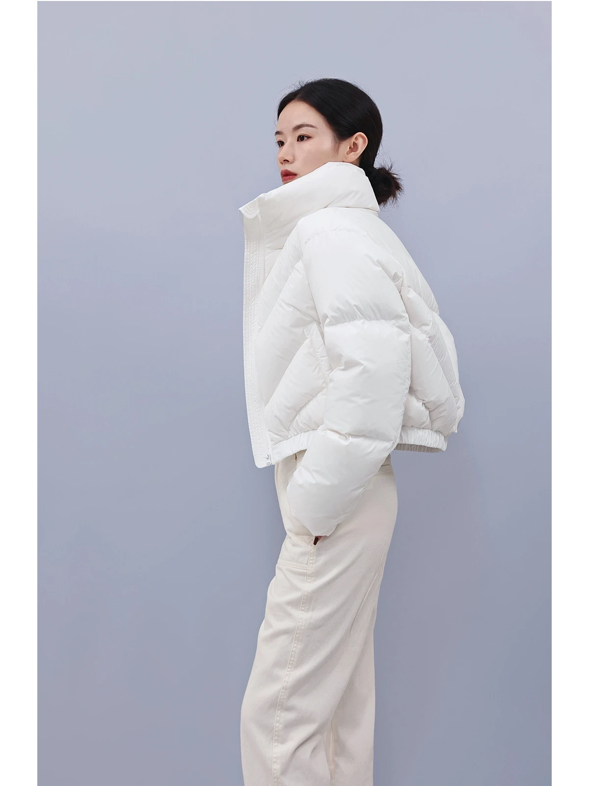 2025 Winter Fashion Commute Style Women's Thickened Short down Jacket Long Sleeve White Duck Feather Warm Stand Collar Coat
2025 Winter Fashion Commute Style Women's Thickened Short down Jacket Long Sleeve White Duck Feather Warm Stand Collar Coat