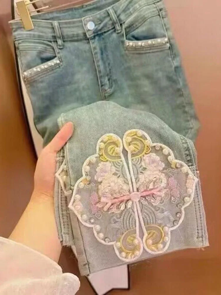 New Chinese Style Heavy Embroidery Women's Jeans High Waist Nine-Piece Slimming Spring Summer New Arrival Light Blue Denim
New Chinese Style Heavy Embroidery Women's Jeans High Waist Nine-Piece Slimming Spring Summer New Arrival Light Blue Denim