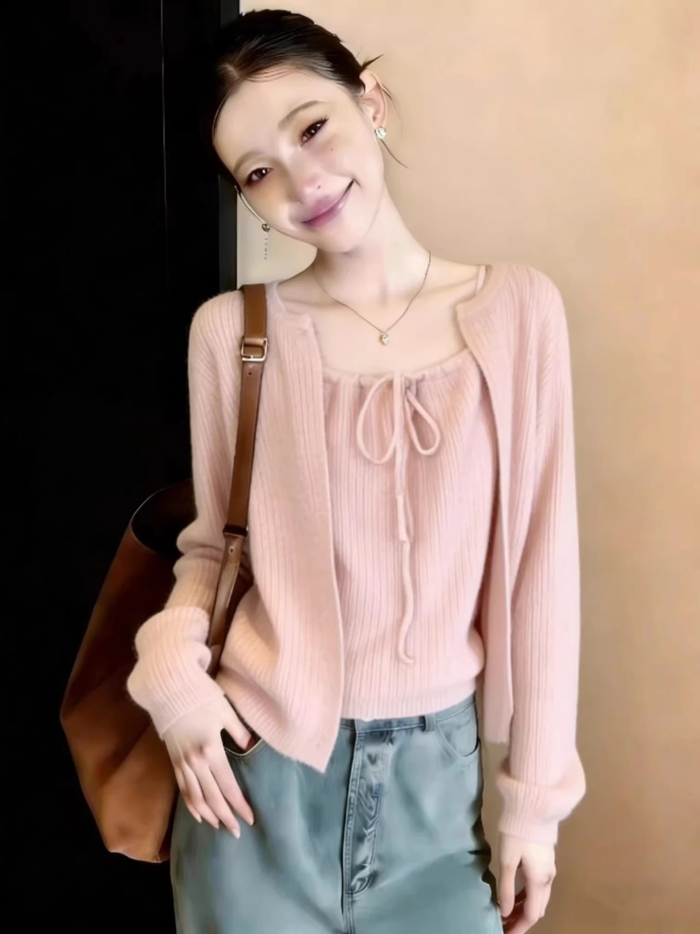 Spring Autumn Women's plus Size Knitted Open Cardigan Tank Top Set Soft Comfortable Long Sleeve round Neck Color Commut...
Spring Autumn Women's plus Size Knitted Open Cardigan Tank Top Set Soft Comfortable Long Sleeve round Neck Color Commut...