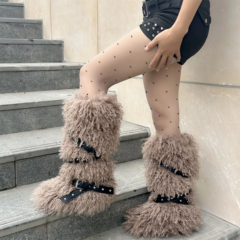 Женские зимние снежные ботинки с флисовой подкладкой 2025 Новые теплые высокие ботинки с перекрестными ремешками и заклепками, противоскользящие хлопковые обувь
Женские зимние снежные ботинки с флисовой подкладкой 2025 Новые теплые высокие ботинки с перекрестными ремешками и заклепками, противоскользящие хлопковые обувь