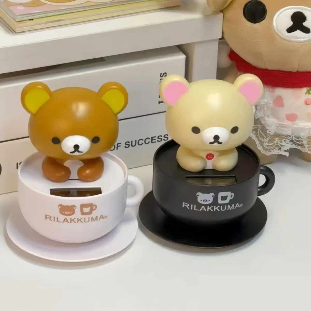 Kawaii Rilakkuma Ornament Anime Cartoon Cute Nodding Ornament Solar Car Accessories Desktop Decoration Birthday Girl's Gift Toys 
Kawaii Rilakkuma Ornament Anime Cartoon Cute Nodding Ornament Solar Car Accessories Desktop Decoration Birthday Girl's Gift Toys
