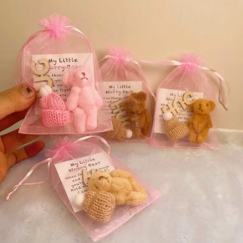 1 комплект, мини-положительная мягкая кукла-медведь с вязаной шапкой, карманным объятием, плюшевая игрушка-медведь с сетчатой сумкой, рождественская розовая лента, подарок
1 комплект, мини-положительная мягкая кукла-медведь с вязаной шапкой, карманным объятием, плюшевая игрушка-медведь с сетчатой сумкой, рождественская розовая лента, подарок