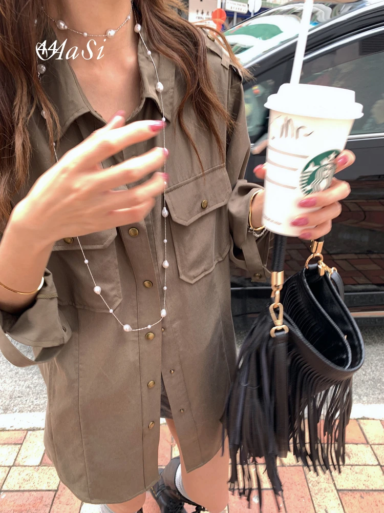 Ретро-рубашка оверсайз с боковыми карманами для женщин, дышащая, с длинным рукавом, воротником, свободного кроя, для повседневной носки, весенняя коллекция
Ретро-рубашка оверсайз с боковыми карманами для женщин, дышащая, с длинным рукавом, воротником, свободного кроя, для повседневной носки, весенняя коллекция
