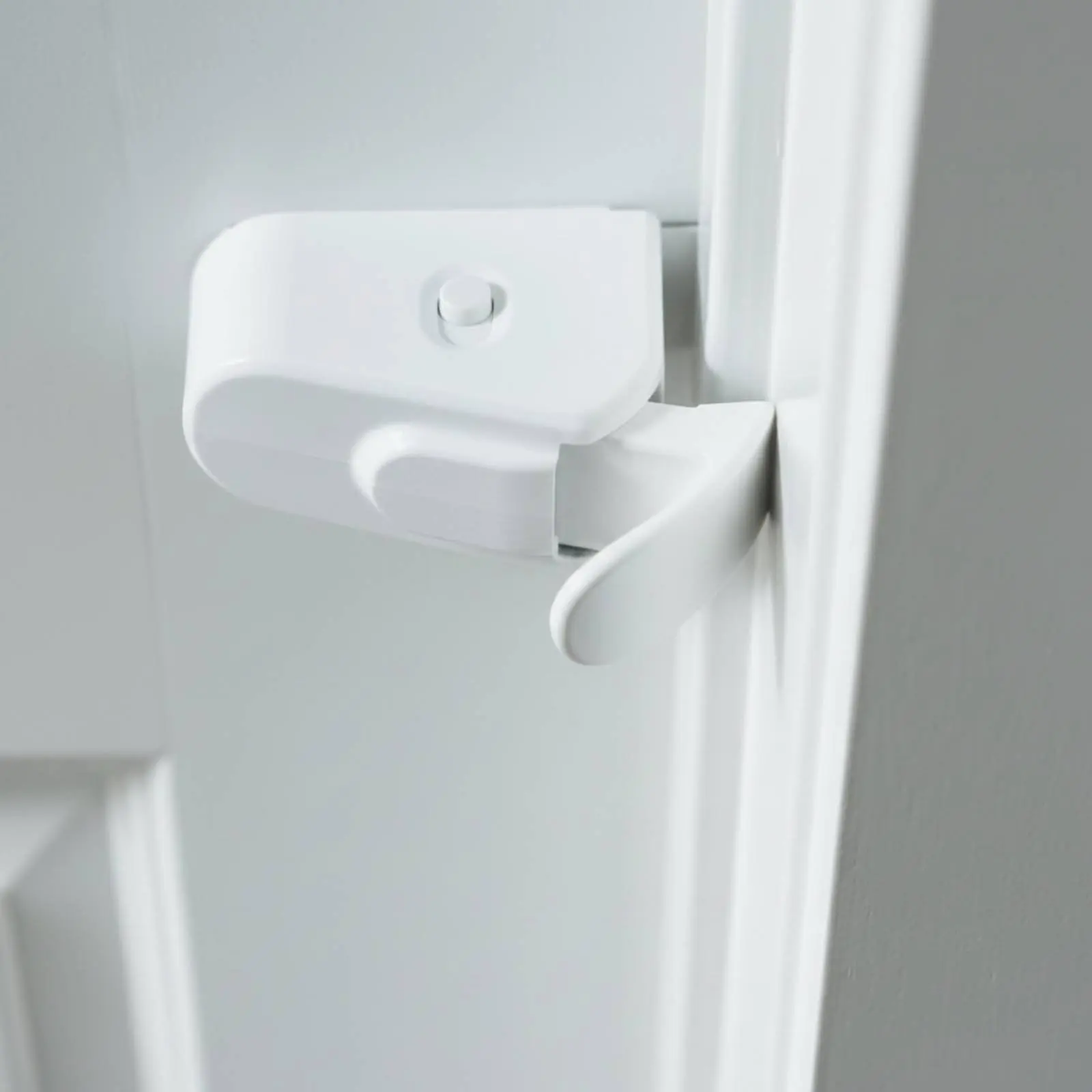 Childproof Door Lock Easy Install Interior Door Safety Lock Child Safety Latch Heavy Duty Tamper Resistant for Parents, Nursery
Childproof Door Lock Easy Install Interior Door Safety Lock Child Safety Latch Heavy Duty Tamper Resistant for Parents, Nursery