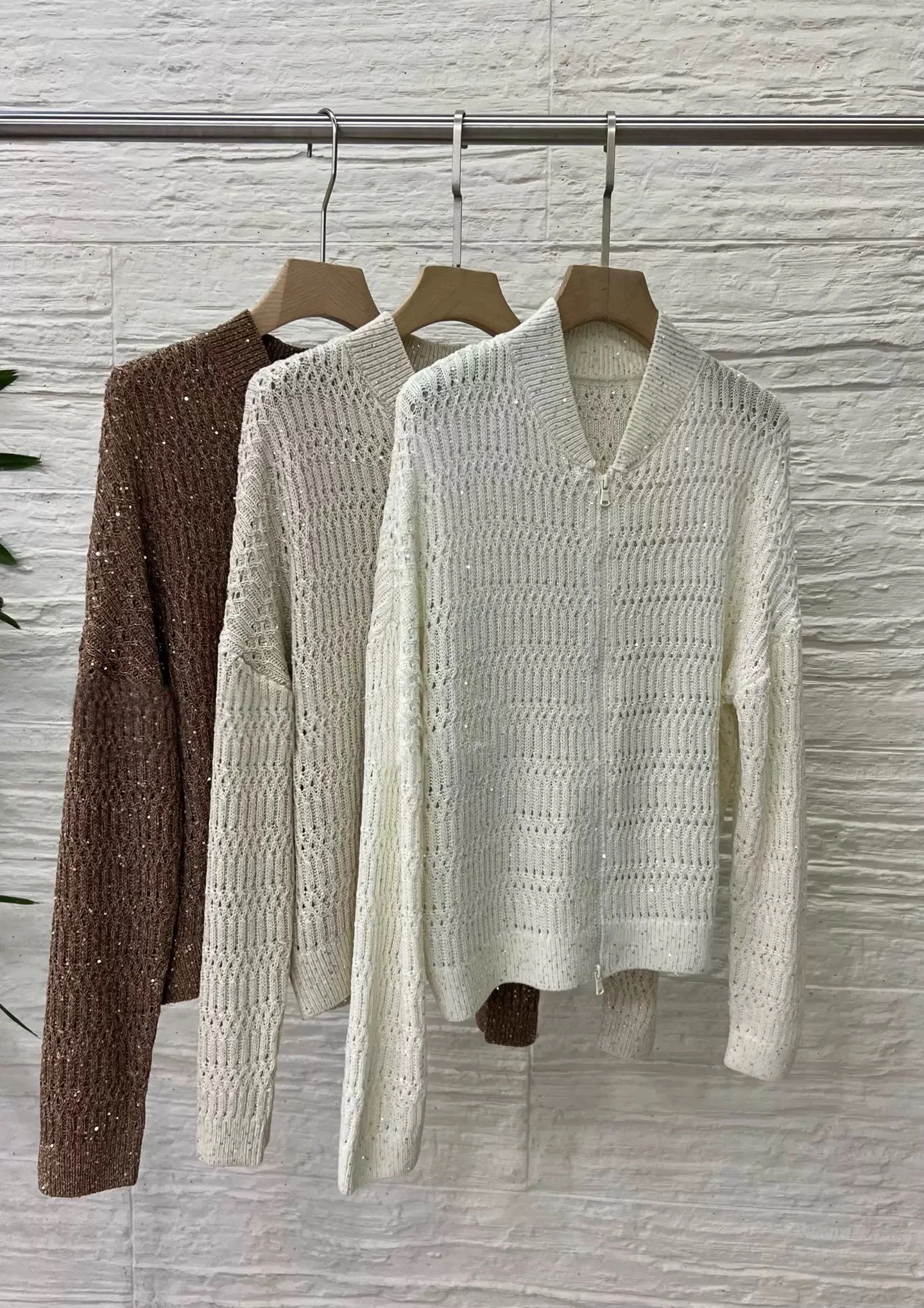 Women Linen Blend Knitted Cardigan Sequined Hollow Out Stand Collar Long Sleeve Solid Color Casual Sweater
Women Linen Blend Knitted Cardigan Sequined Hollow Out Stand Collar Long Sleeve Solid Color Casual Sweater