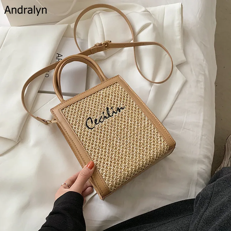 Crossbody Bag Women Beach Holiday Shopping Shoulder Handbag Straw Portable Small Square Woven Bag Messenger Purses Bag
Crossbody Bag Women Beach Holiday Shopping Shoulder Handbag Straw Portable Small Square Woven Bag Messenger Purses Bag