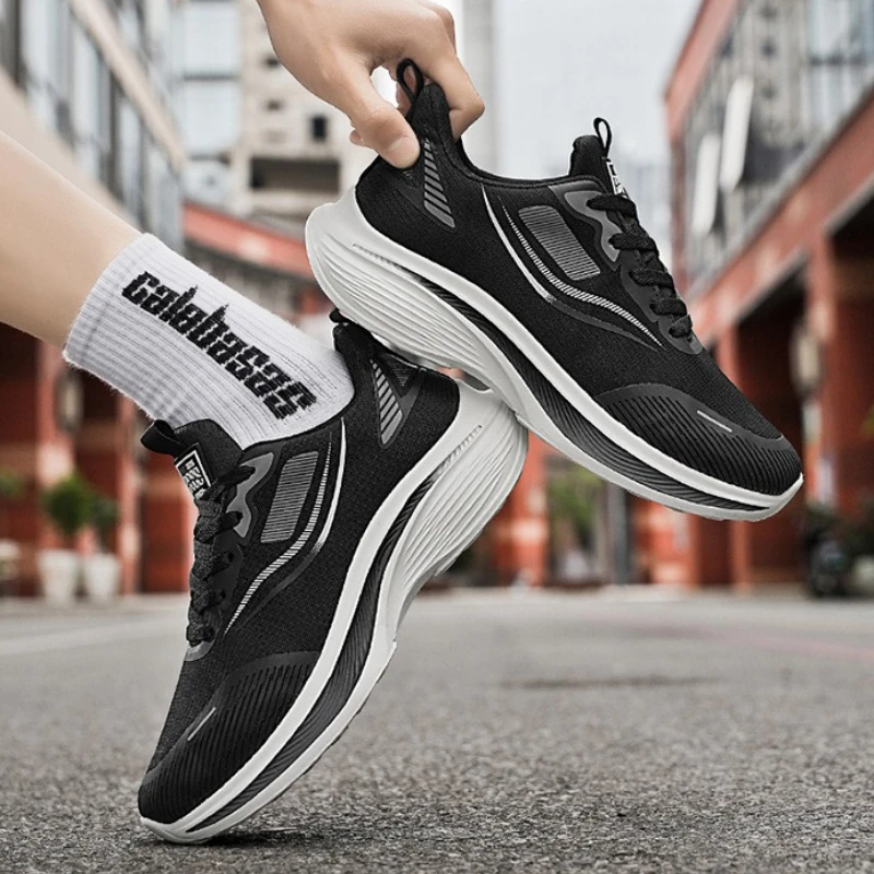 Летние легкие мужские теннисные туфли, дышащие повседневные кроссовки с сеткой, уличные нескользящие износостойкие кроссовки на плоской подошве Tenis
Летние легкие мужские теннисные туфли, дышащие повседневные кроссовки с сеткой, уличные нескользящие износостойкие кроссовки на плоской подошве Tenis