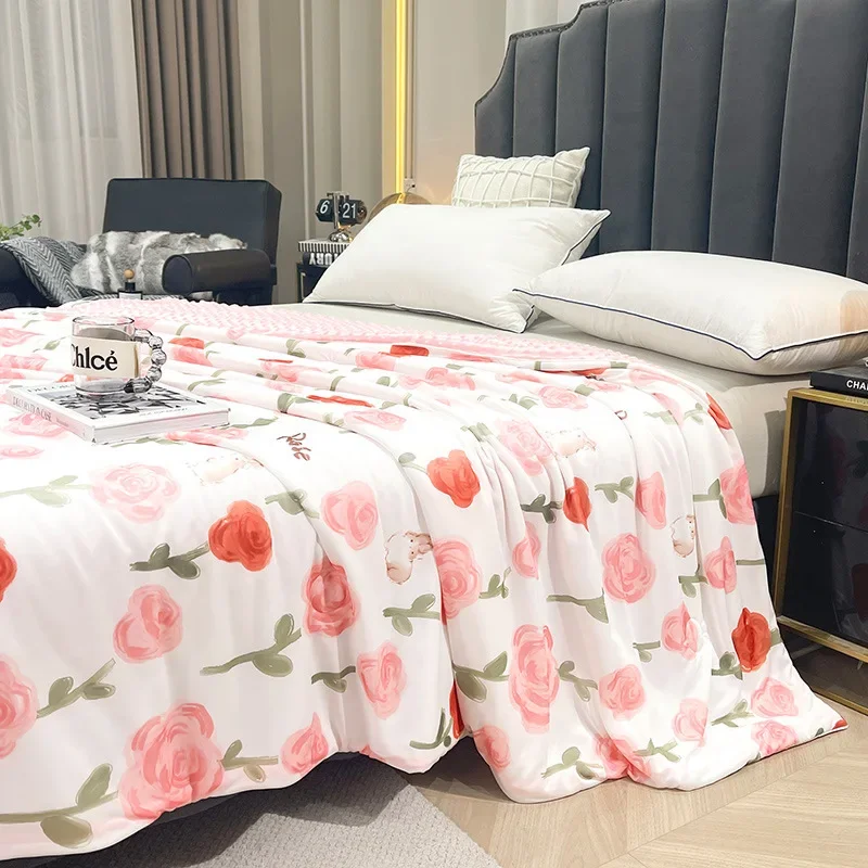 Summer New Summer Blanket Ice Silk Cold Feeling Summer Quilt Cool Feeling Silk Bean Airable Cover Washable Thin Duvet
Summer New Summer Blanket Ice Silk Cold Feeling Summer Quilt Cool Feeling Silk Bean Airable Cover Washable Thin Duvet