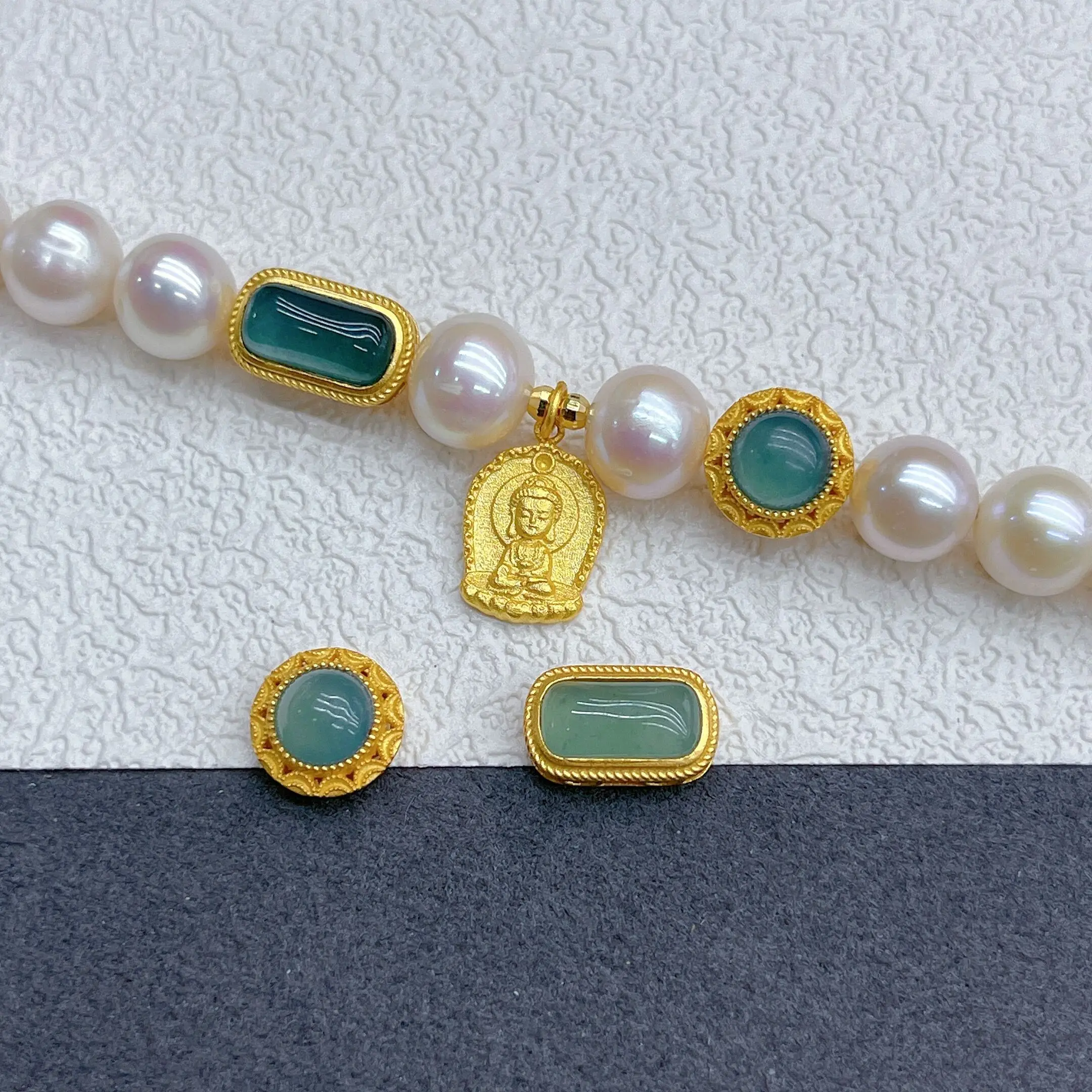 Аксессуары для рукоделия: бусины-разделители из лазурита, покрытые античным серебром 925 пробы, для самостоятельного изготовления украшений и бисероплетения
Аксессуары для рукоделия: бусины-разделители из лазурита, покрытые античным серебром 925 пробы, для самостоятельного изготовления украшений и бисероплетения