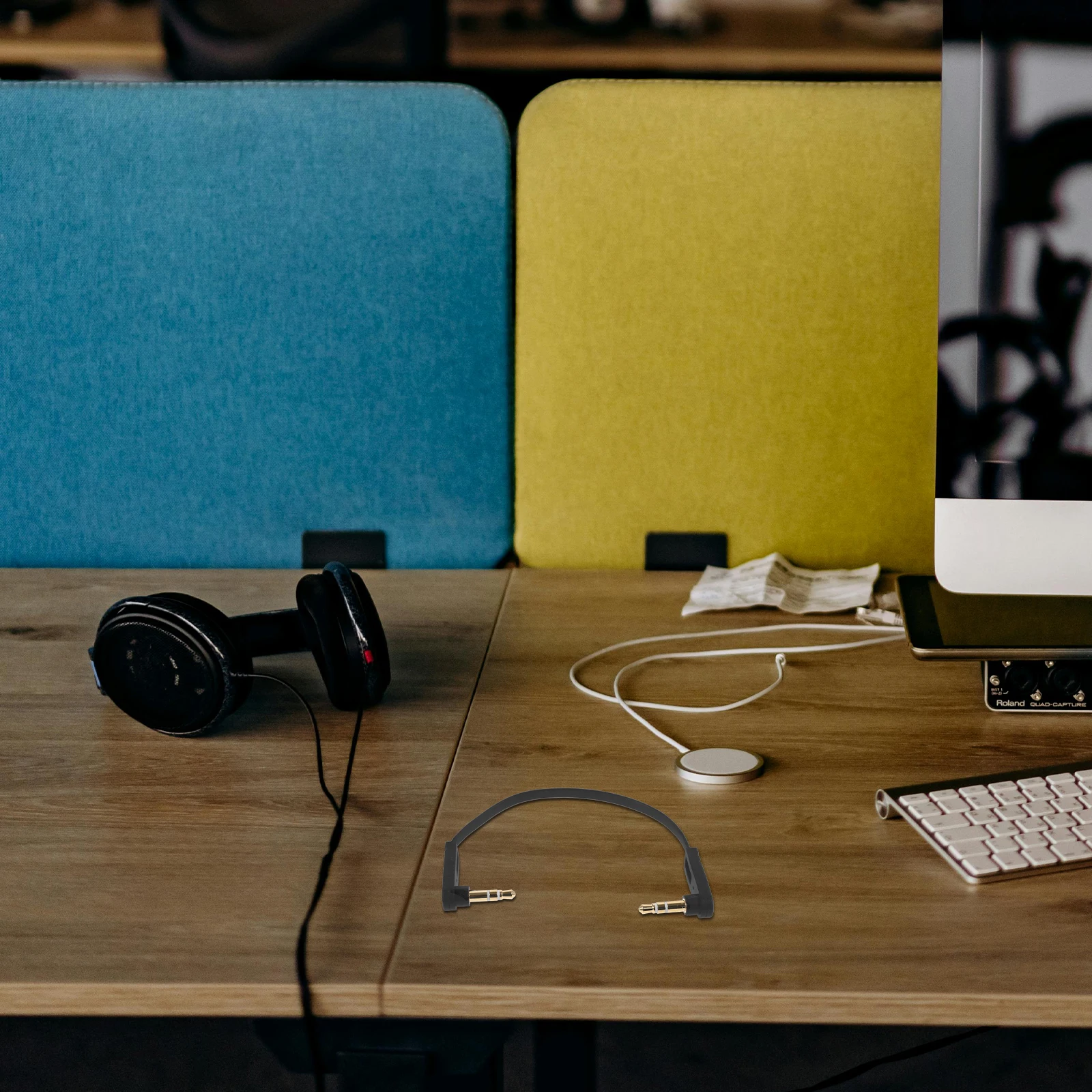 Aux Connection Line 3.5mm Heavy Duty Audio Cable for Car Stereo Jack Speaker Microphone Mixer Recorder High Fidelity Signal Low
Aux Connection Line 3.5mm Heavy Duty Audio Cable for Car Stereo Jack Speaker Microphone Mixer Recorder High Fidelity Signal Low