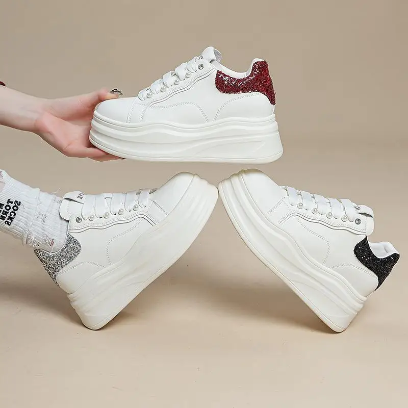 Women's Casual Thick Bottom High Top Shoes Leather Comfortable All-Match Flat Knot Tied mid Heel Fashionable Daily Wear
Women's Casual Thick Bottom High Top Shoes Leather Comfortable All-Match Flat Knot Tied mid Heel Fashionable Daily Wear
