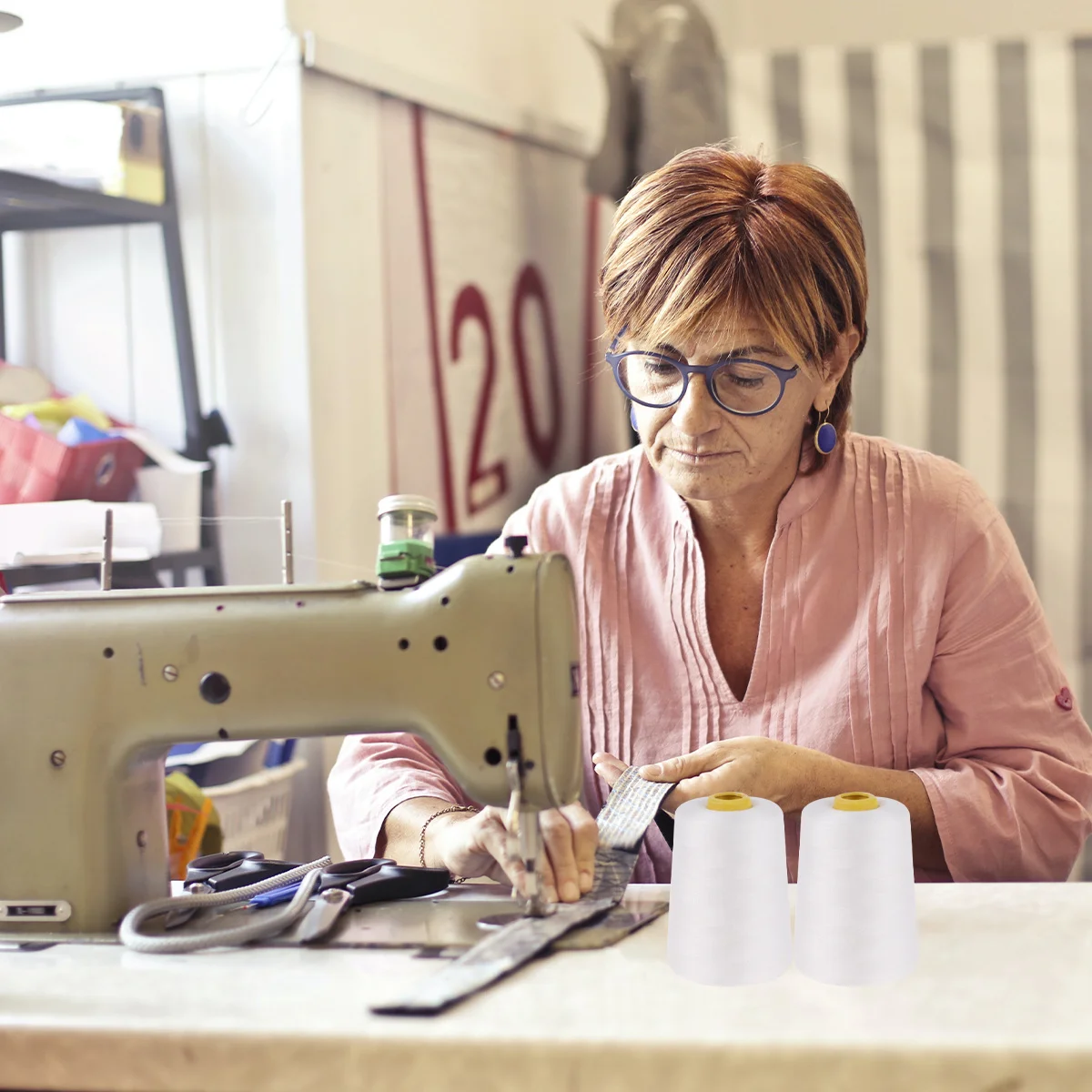 2 Rolls Durable High-Speed Polyester Sewing Thread Sturdy Wear Resistant for Dress Making General Stitching Clothes Pants DIY
2 Rolls Durable High-Speed Polyester Sewing Thread Sturdy Wear Resistant for Dress Making General Stitching Clothes Pants DIY