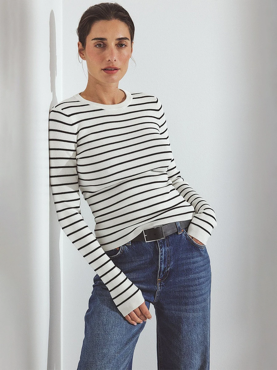 Bornladies Women's Striped Round Neck Long Sleeved Sweater Fashionable Casual Striped Pullover Suitable for Daily and Office Use
Bornladies Women's Striped Round Neck Long Sleeved Sweater Fashionable Casual Striped Pullover Suitable for Daily and Office Use