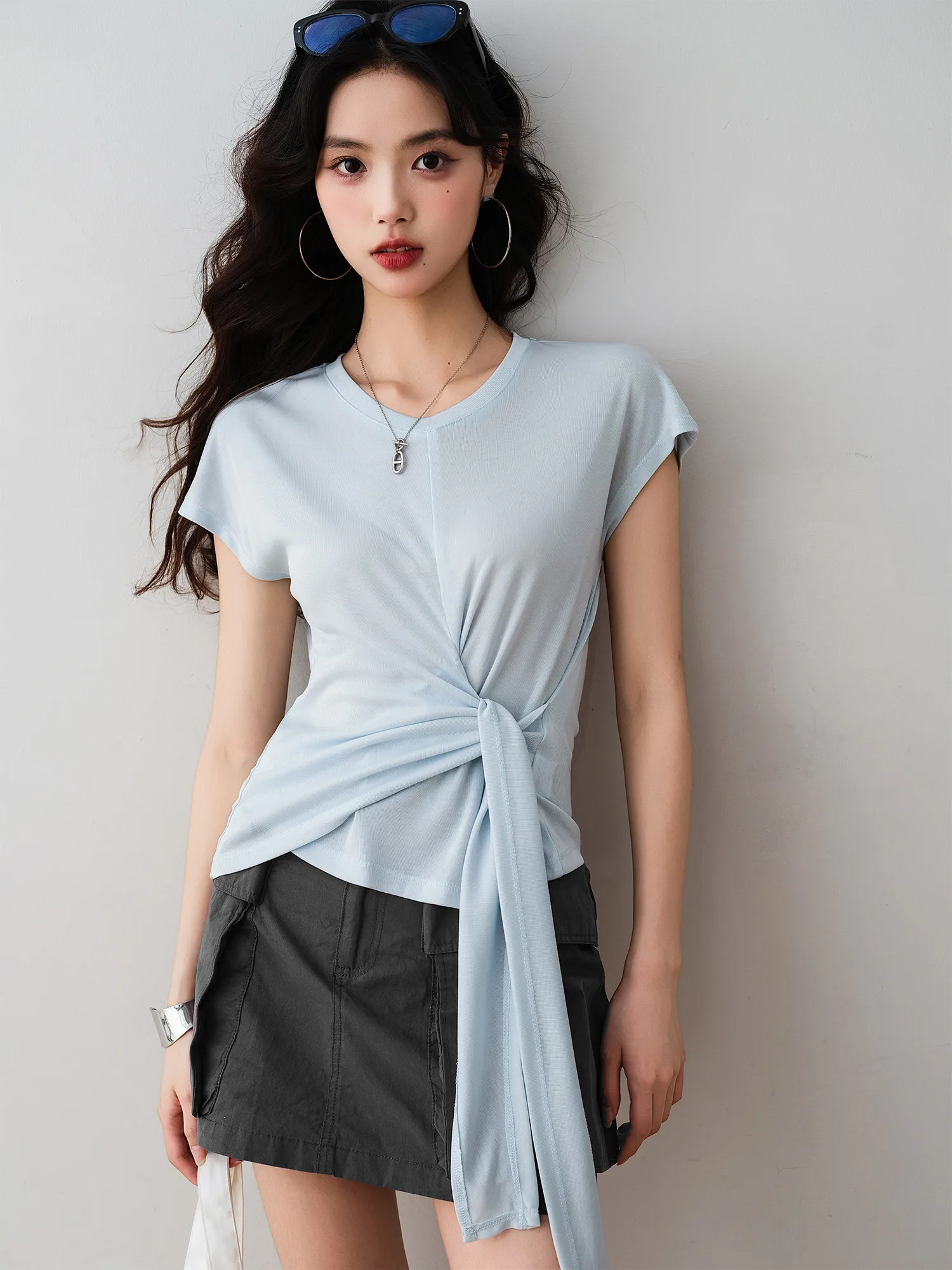 Ele Ruched Waist T-irt Ronron Irregular Tie Summer New Sle Comfortable Slimming Top Korean Sle round Ne ort Sve
Ele Ruched Waist T-irt Ronron Irregular Tie Summer New Sle Comfortable Slimming Top Korean Sle round Ne ort Sve