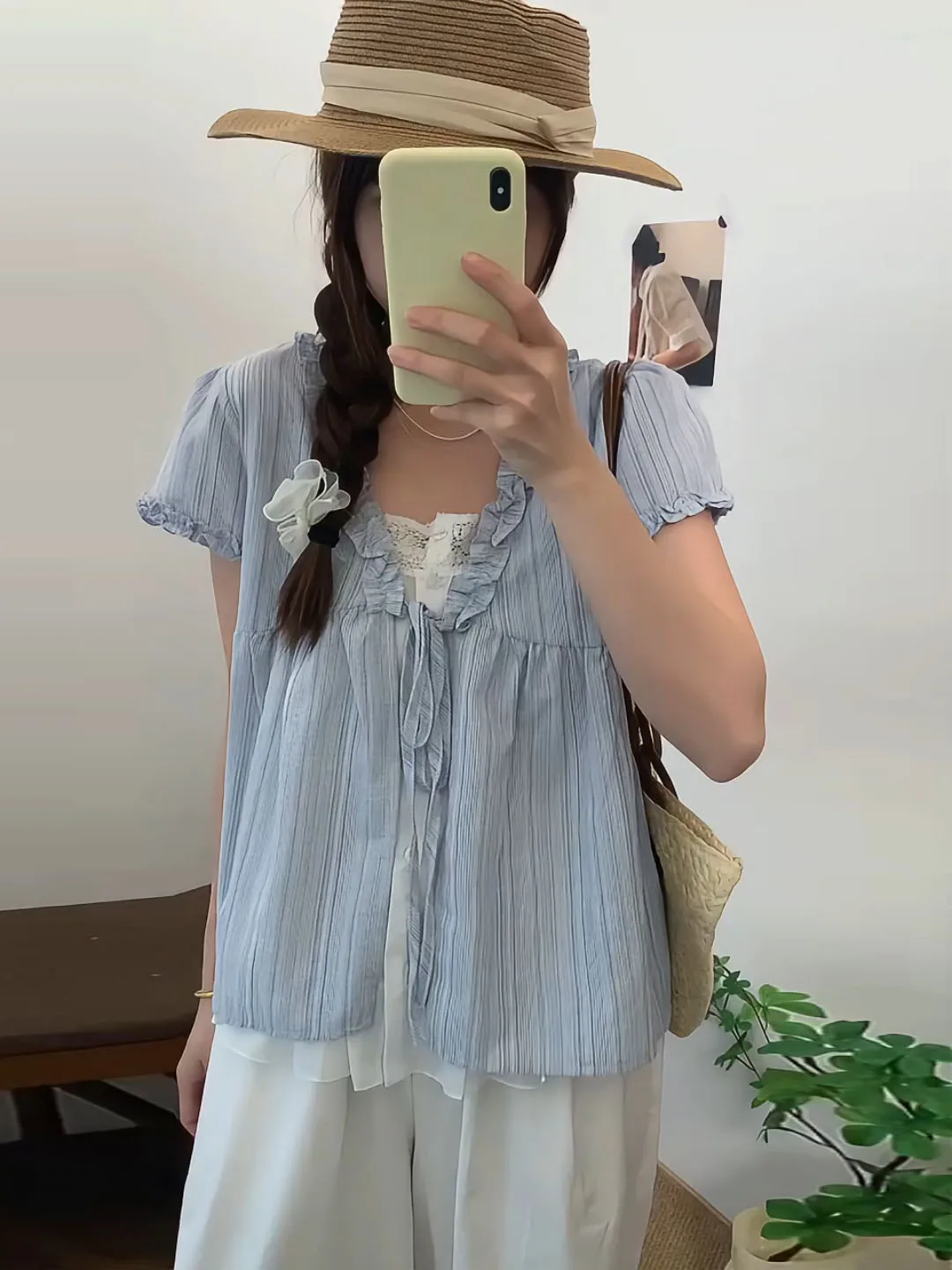 Chic Summer Shirt Women's Elegant Wood Grain Design Fake Two-Piece Striped Top Belly Concealing Slimming Large Size
Chic Summer Shirt Women's Elegant Wood Grain Design Fake Two-Piece Striped Top Belly Concealing Slimming Large Size
