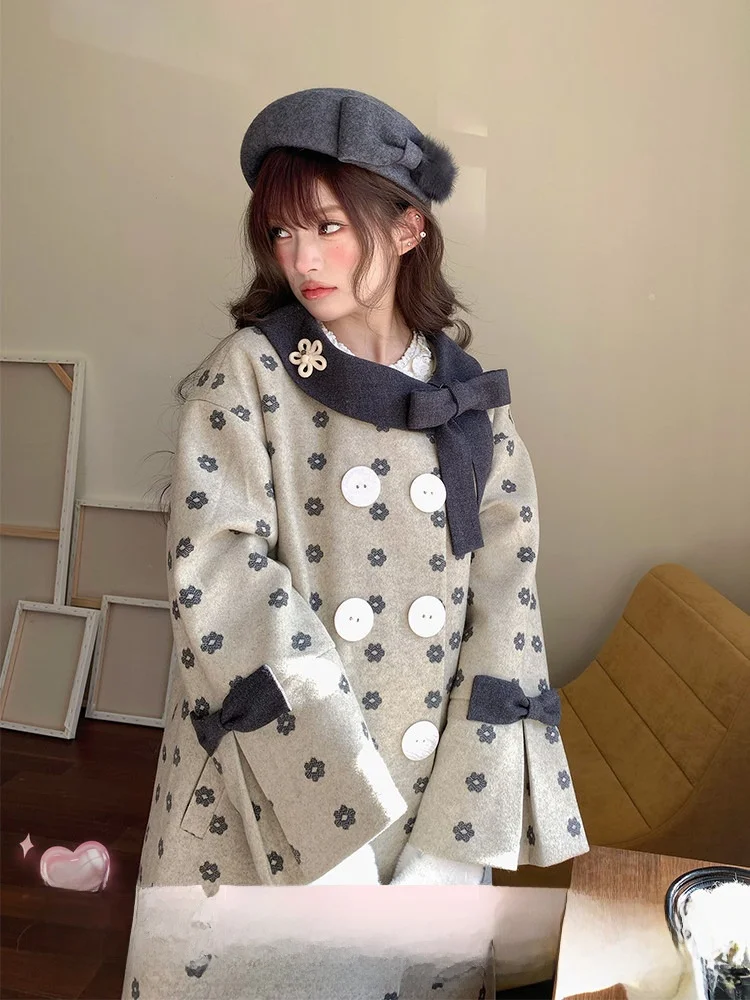RRFIGHT 2025 Winter New Knot Cotton Woolen Coat Women's Mid-Length Outerwear Elegant Thickened Long Sleeve Coat
RRFIGHT 2025 Winter New Knot Cotton Woolen Coat Women's Mid-Length Outerwear Elegant Thickened Long Sleeve Coat