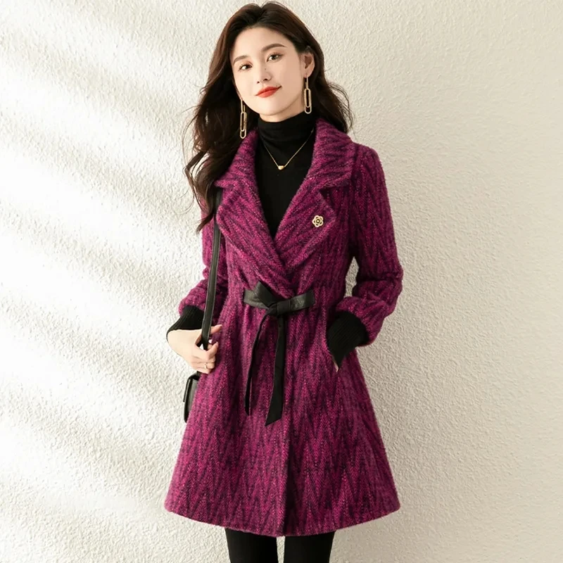 Woolen Coat Women's Long 2023 New Autumn Winter Jackets Warm Long Thicken Woolen Jackets Female Purplish Red Oversize Outerwear
Woolen Coat Women's Long 2023 New Autumn Winter Jackets Warm Long Thicken Woolen Jackets Female Purplish Red Oversize Outerwear
