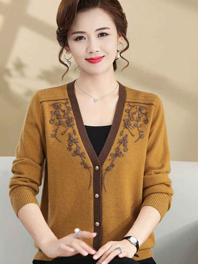 Embroidery Floral Cardigans Sweater Women Autumn Spring Knitted Sweater Top Femme Korean Fashion Single-breasted Female Cardigan
Embroidery Floral Cardigans Sweater Women Autumn Spring Knitted Sweater Top Femme Korean Fashion Single-breasted Female Cardigan