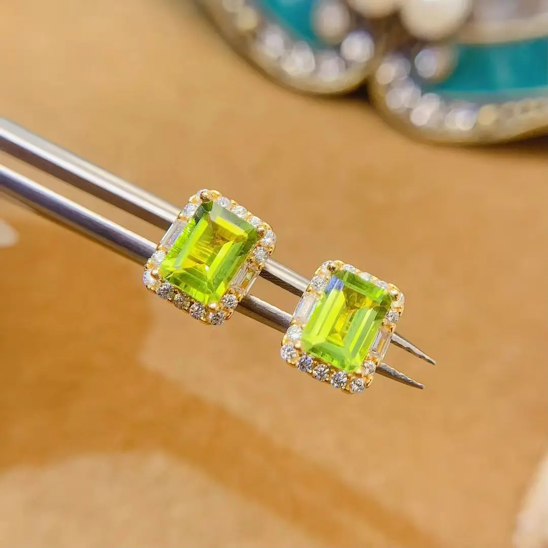 Rectangle 925 silver gemstone earrings natural peridot stud earrings 5mm*7mm1.6ct peridot jewelry with certificate
Rectangle 925 silver gemstone earrings natural peridot stud earrings 5mm*7mm1.6ct peridot jewelry with certificate