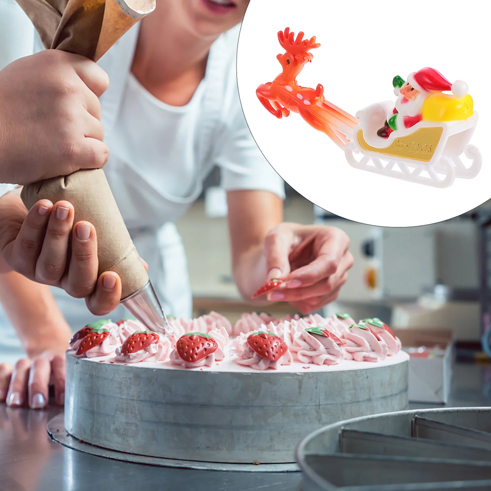 5Pcs Santa Dessert Topper Set Reusable Cake Inserts for Christmas Party Cupcake Decoration Baking Ornament Picks
5Pcs Santa Dessert Topper Set Reusable Cake Inserts for Christmas Party Cupcake Decoration Baking Ornament Picks