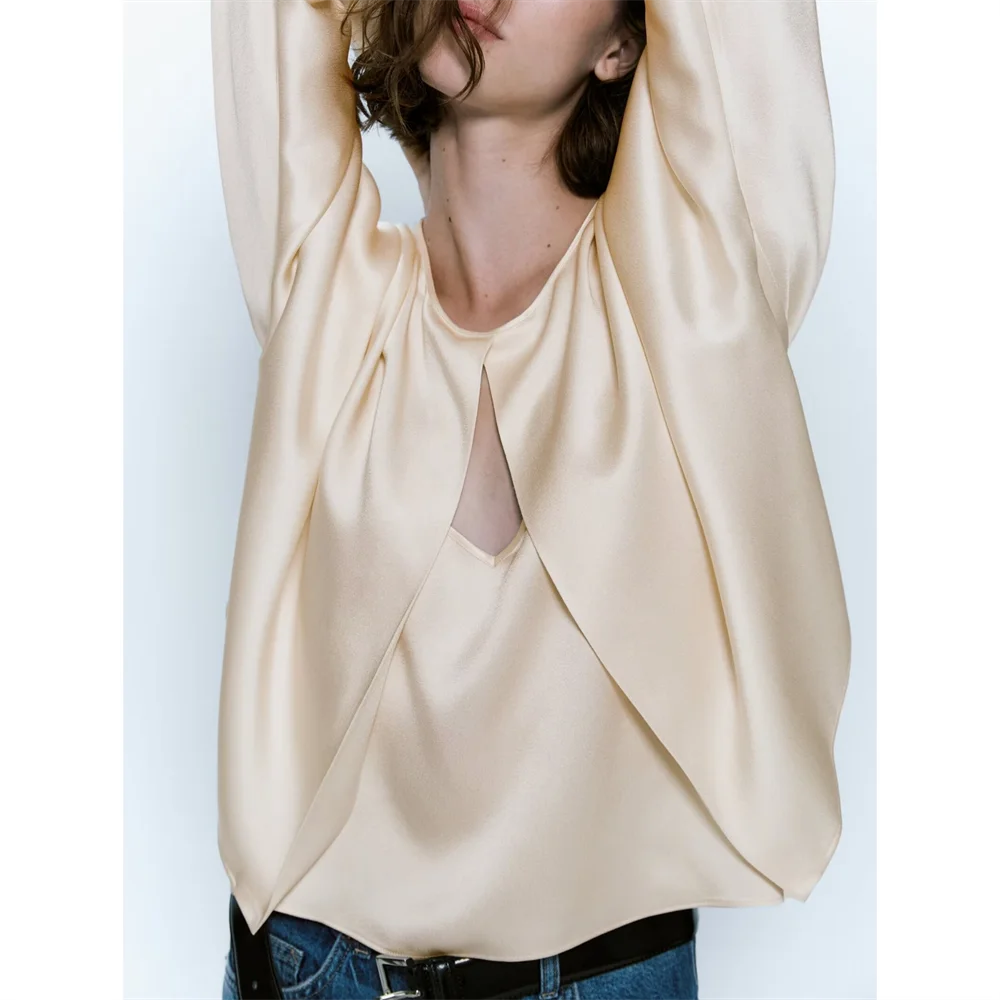 Cos Lris 2024 Spring Versatile Two Piece Set with Solid Color Split Design Satin Long sleeved Shirt for Women
Cos Lris 2024 Spring Versatile Two Piece Set with Solid Color Split Design Satin Long sleeved Shirt for Women
